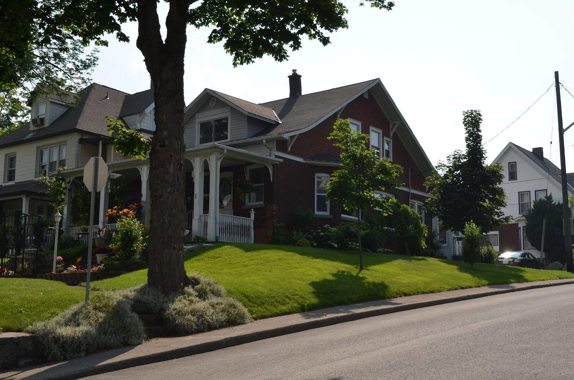 Glen Mhor Bed And Breakfast Niagara Falls Exteriör bild